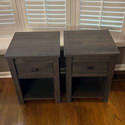 Nightstands/end Tables 