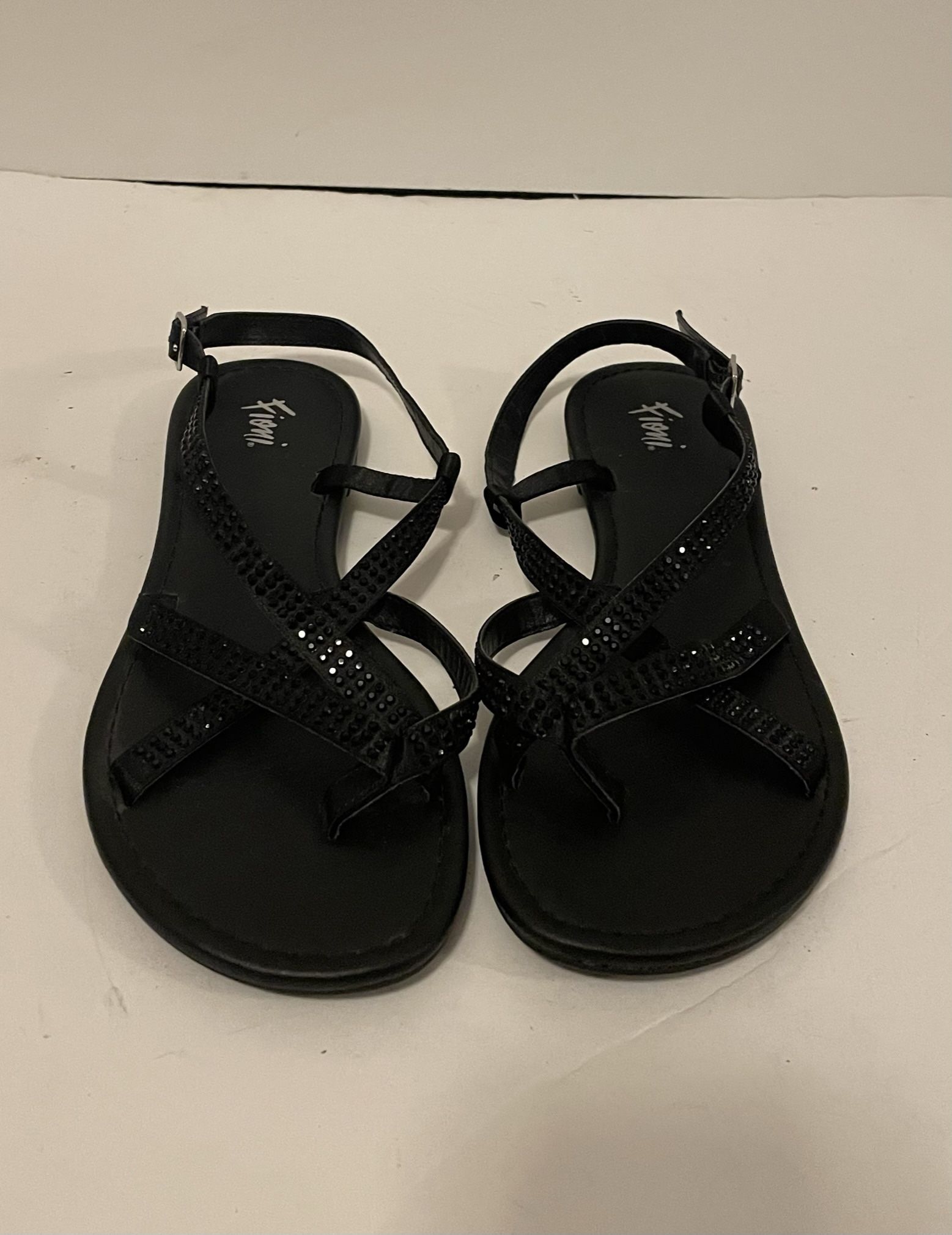 Fioni sandals