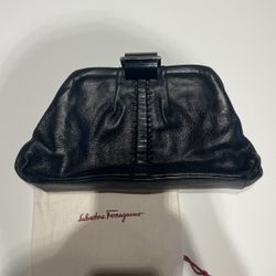 SALVATORE FERRAGAMO CLUTCH LEATHER