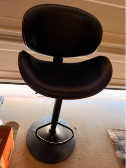 Bar chair