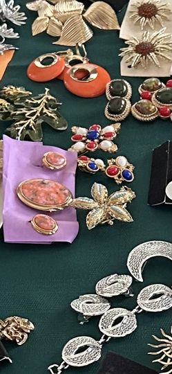Sarah Coventry Vintage Jewelry 
