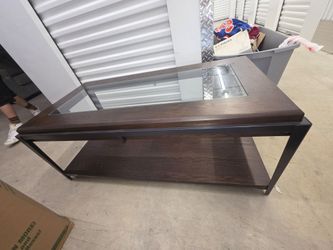 Rolling coffee table