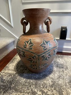 LARGE LIGHT BROWN & GREEN IVY LEAF CERAMIC VASE