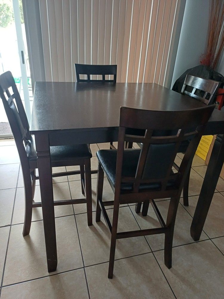 Dining Table Set