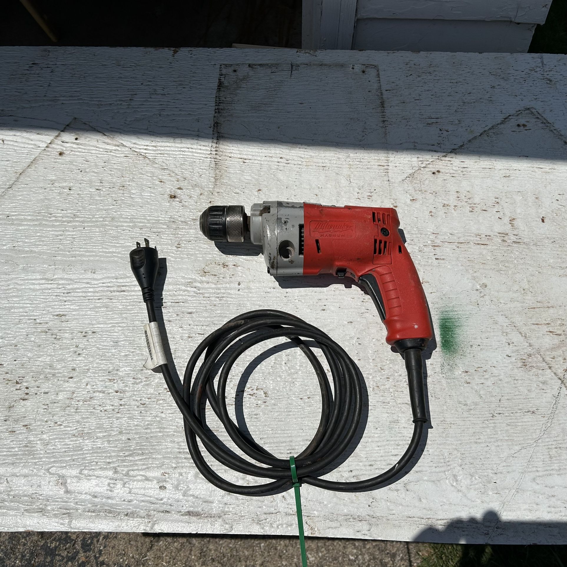 Milwaukee Magnum 3/8 Keyless Chuck Drill