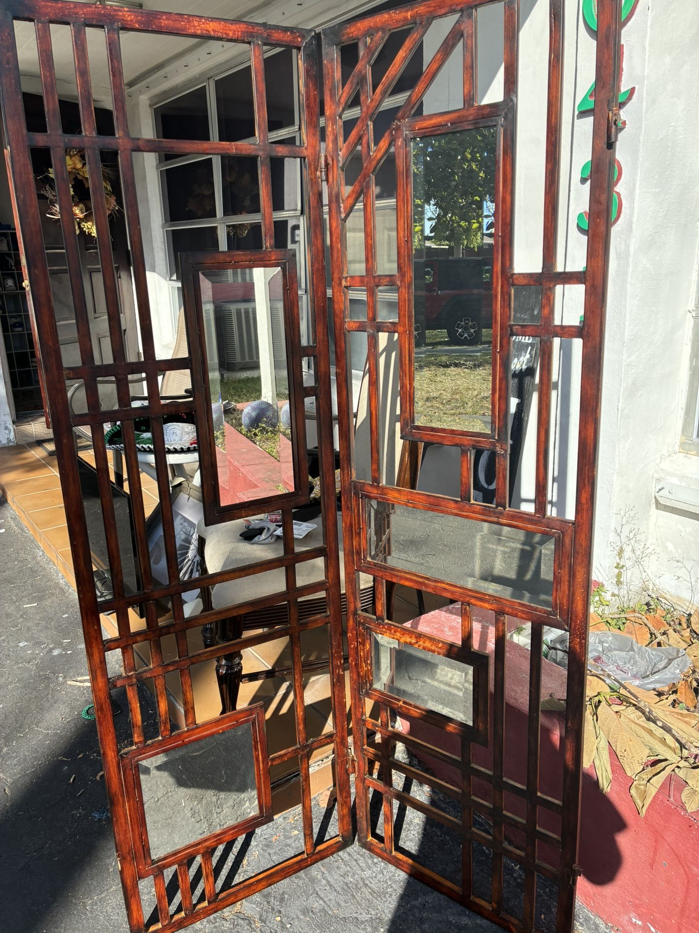 Wood Mirrored Decoration Wall 