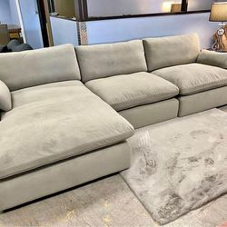 Elyza 3 Piece Sectional With Chaise🌑 Financing Available 🌑New