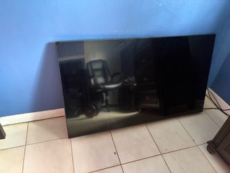 Samsung Crystal UHD Smart TV 55” (Wall Mount