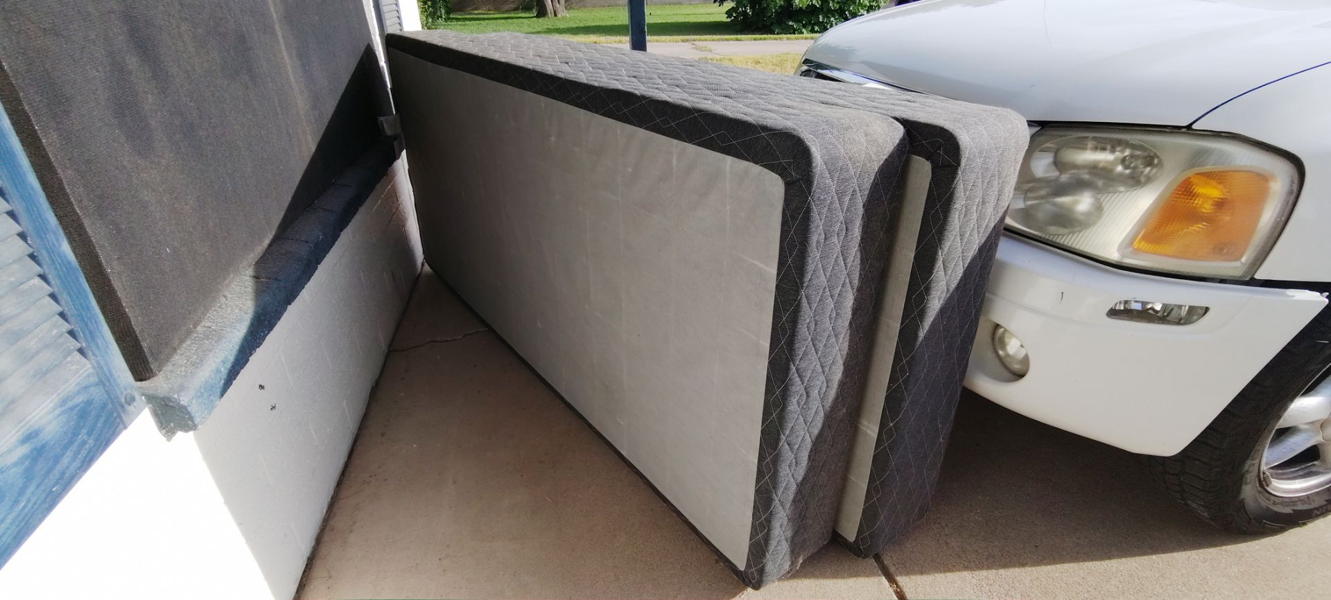 2 FREE single size mattress foundations