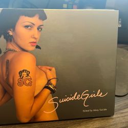 Suicide girls Hard Book 