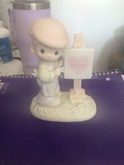 Precious Moments  Figurine