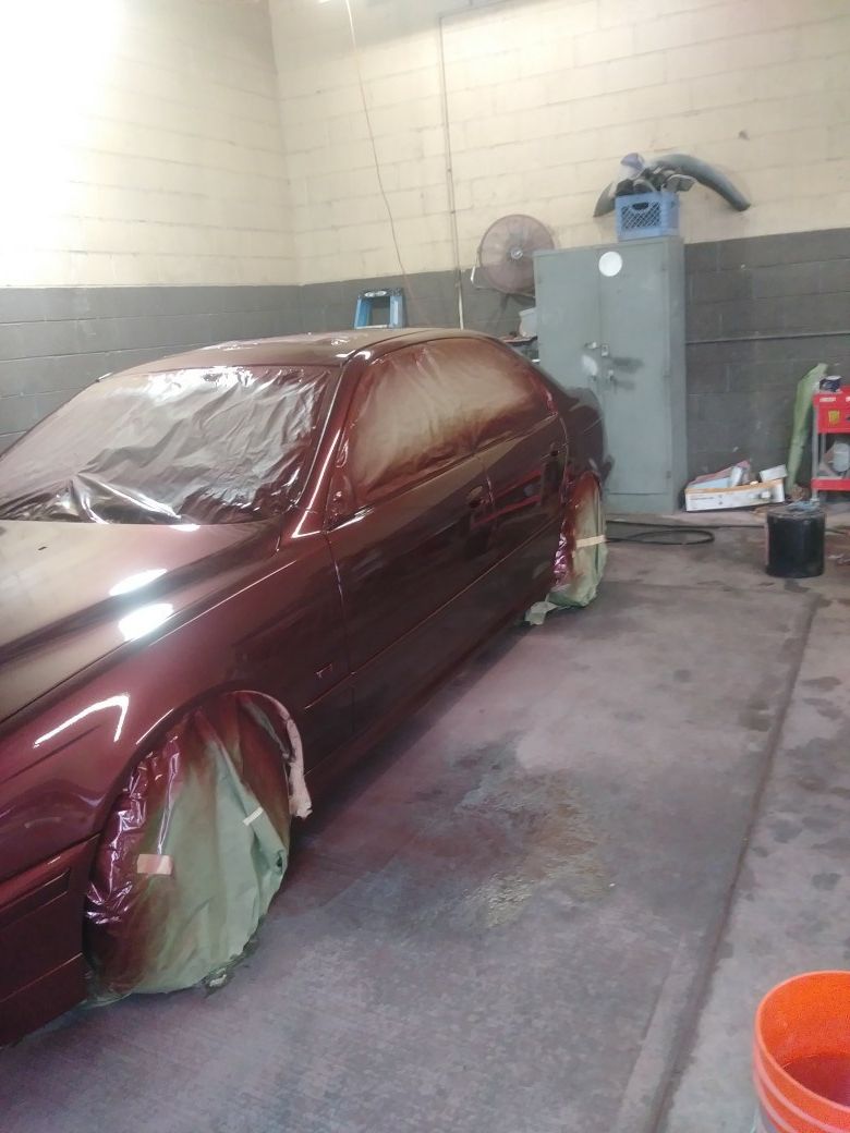 Trabajos d body shop y pintura d carros Buenos precios. Dr trabajan con aseguranzas.