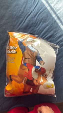 Bull riding inflatable