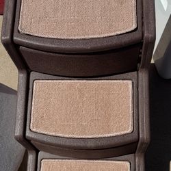 Brown Medium Dog Stairs. 