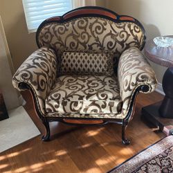 Italian Made Living Room And Dining Room Furniture With Solid Mahogany Wood.