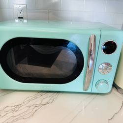 Retro Aqua Galanz Microwave Great Size For Apartment Living 