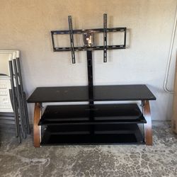 Perfect Condition 65” tv Stand And Shelves