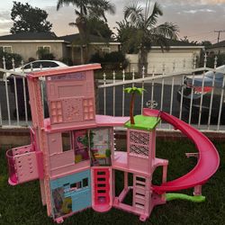 Barbie House (accessories Not Included)