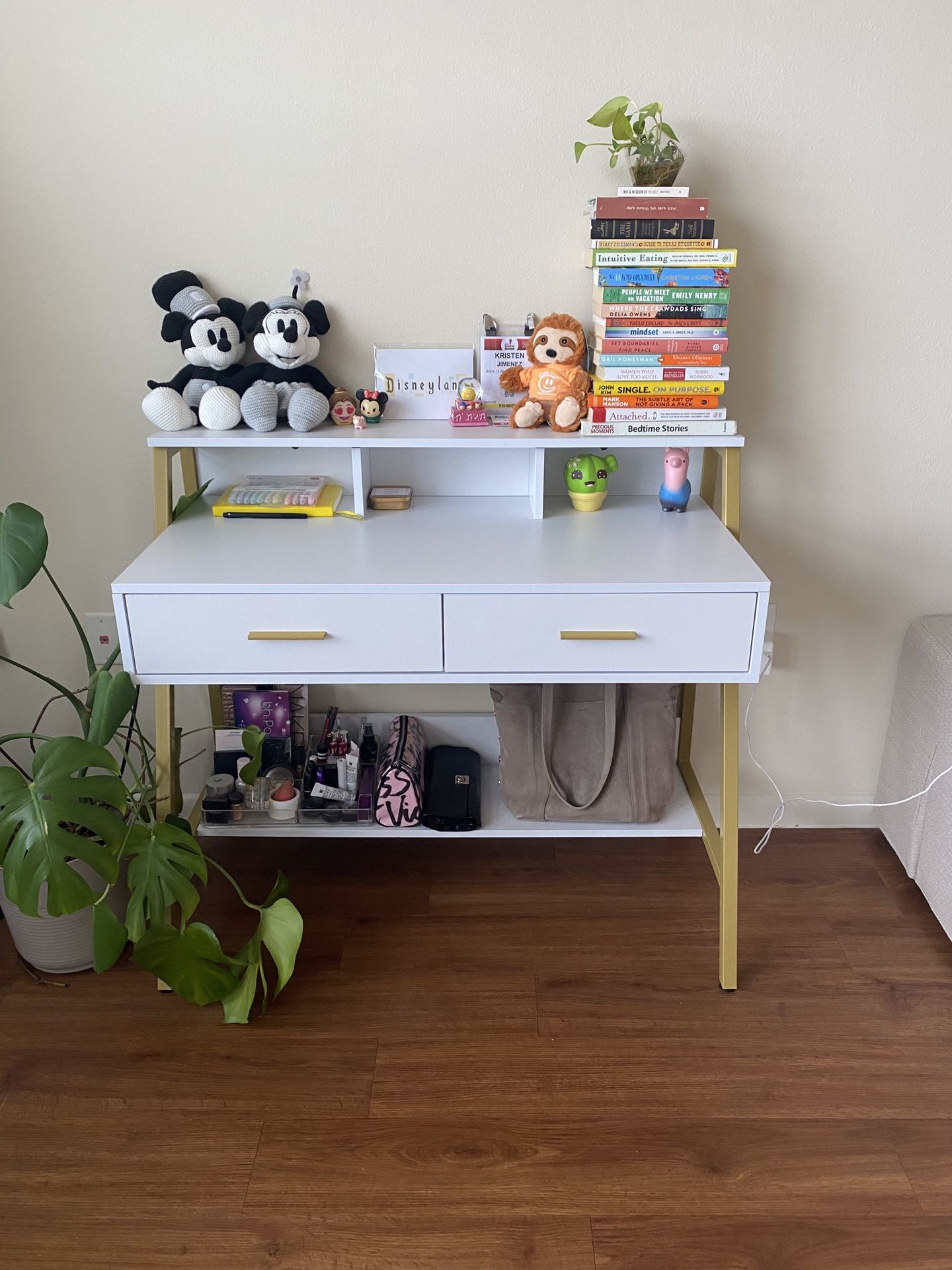 White and Gold Modern Computer Writing Desk With Drawer And Hutch