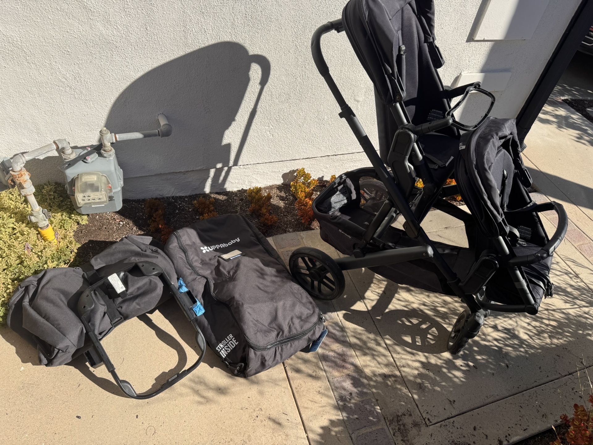UPPAbaby Vista V2 Stroller with Accessories