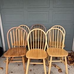 4 Wooden Chairs