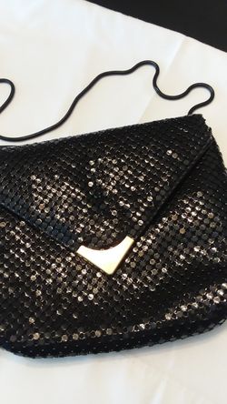 VINTAGE 80's BLACK METAL MESH CROSSBODY BY La Regale