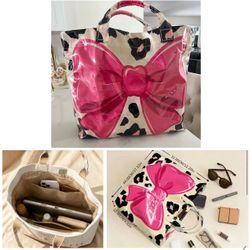 Woman’s Medium Size Tote