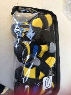 Hiado dog yellow boots