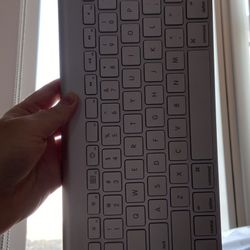 Apple Wireless Bluetooth Keyboard