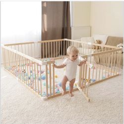 Wooden Baby Play Pen - Great Conditio 