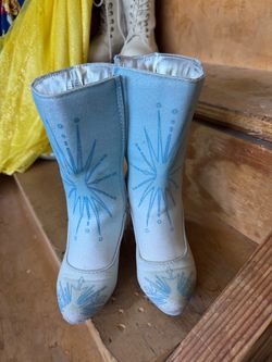 Froze Elsa boots, size 9/10, $10