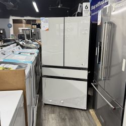 💥ON SALE NOW💥SAMSUNG BESPOKE WHITE GLASS 23 CUBIC FT COUNTER DEPTH REFRIGERATOR WITH BEVERAGE CENTER AND ICE MAKER