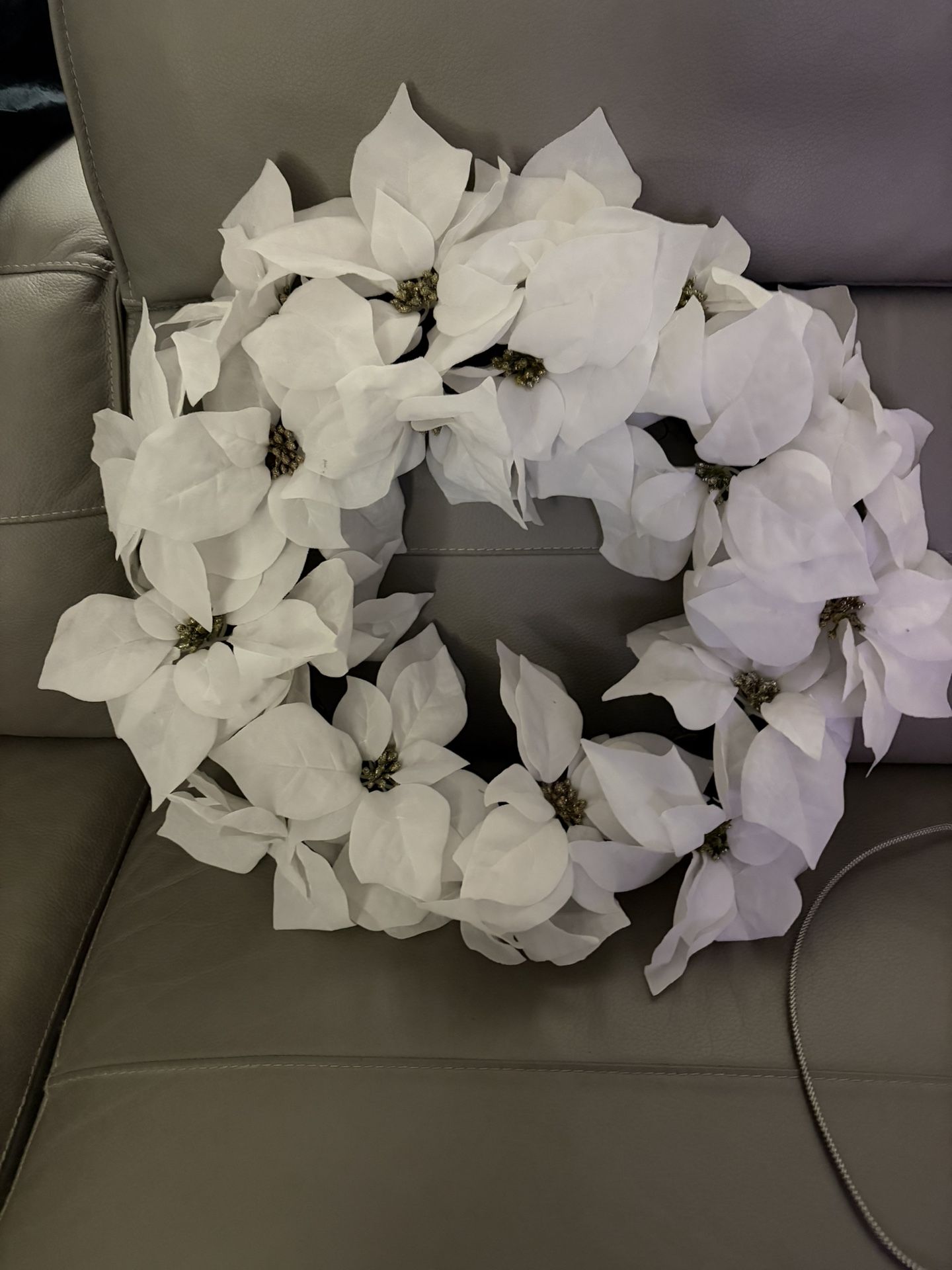 New 24” White Christmas Poinsettia Wreath 