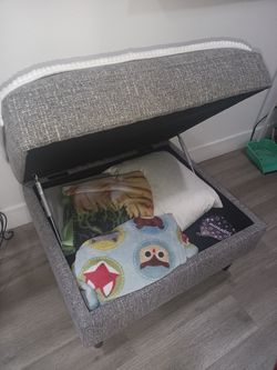 Foot rest / storage