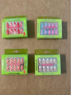 4 Paintlab Nails / New