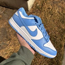 Nike Dunk Low UNC