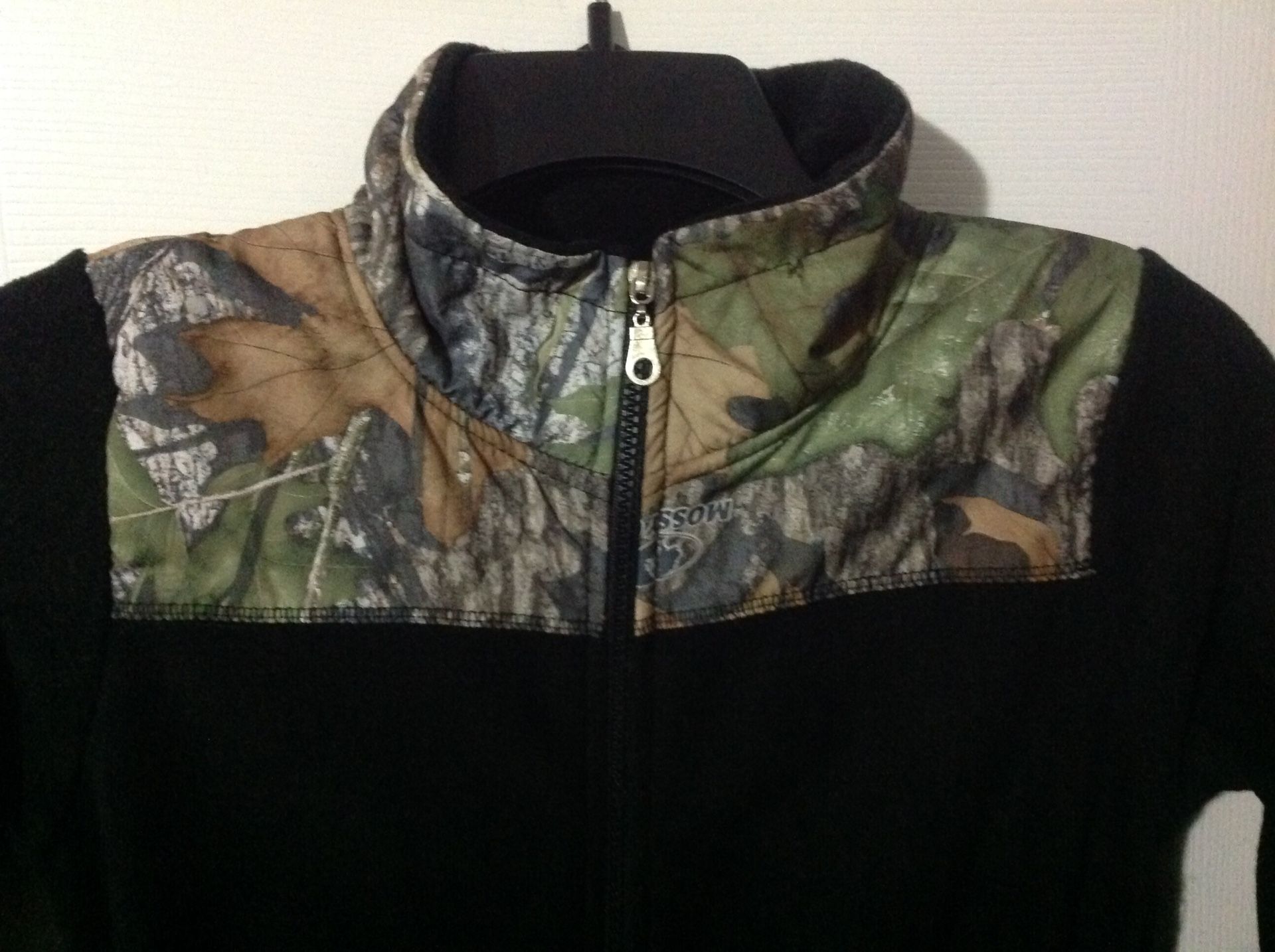 Mossy Oak Boys Fleece Jacket Size S (8) Black Camo, New with Tag