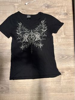 Hot Topic tee