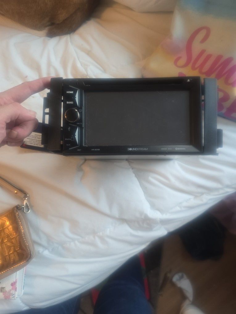 Soundstream Dvd/CD, Mp3/mp4, USB, Bluetooth Am/fm Radio