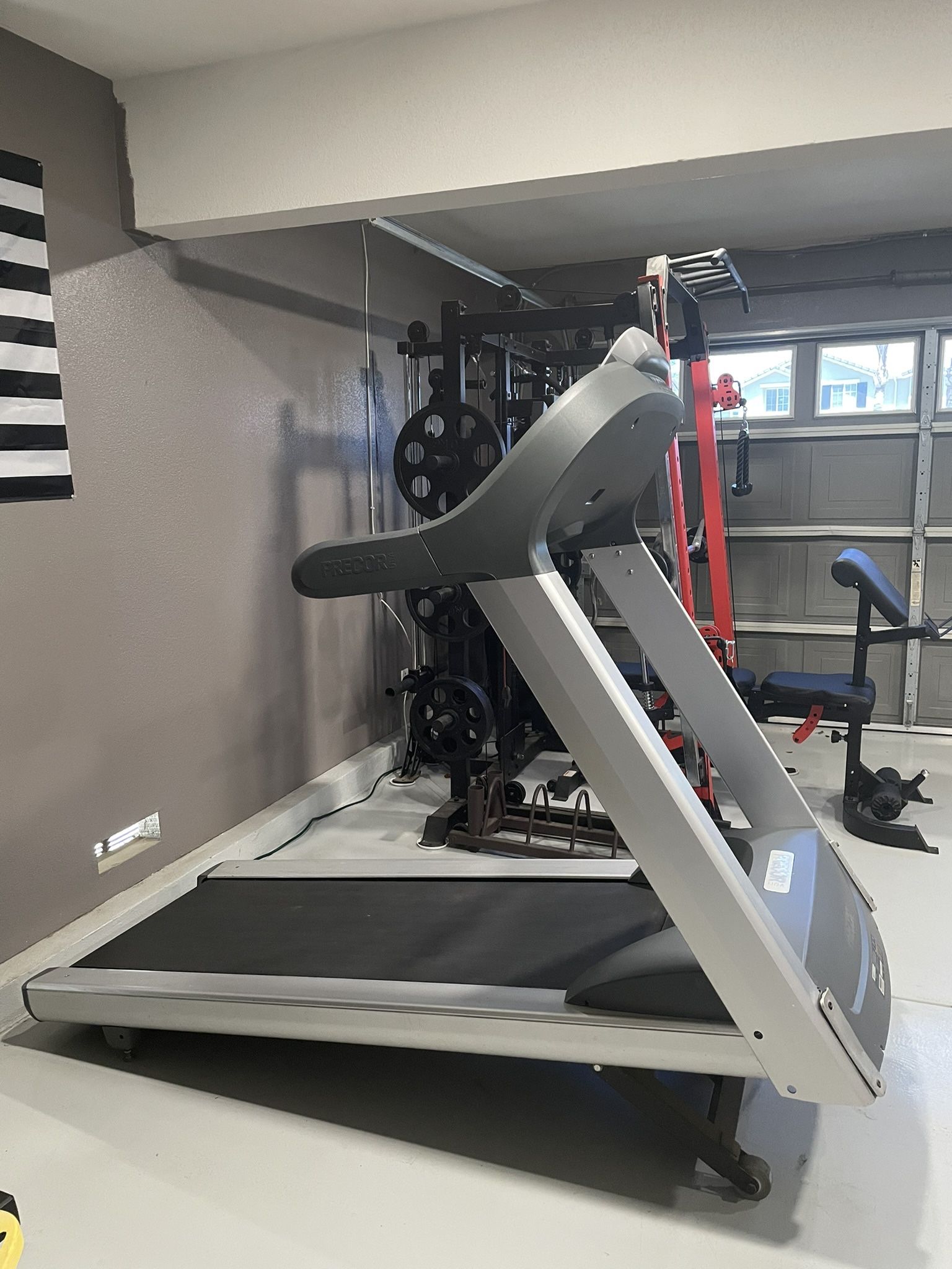 Precor 932i Commercial Treadmill
