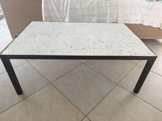 Very sturdy coffee table