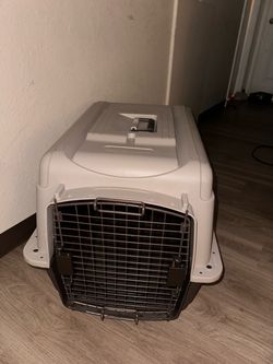 Dog carrier/crate