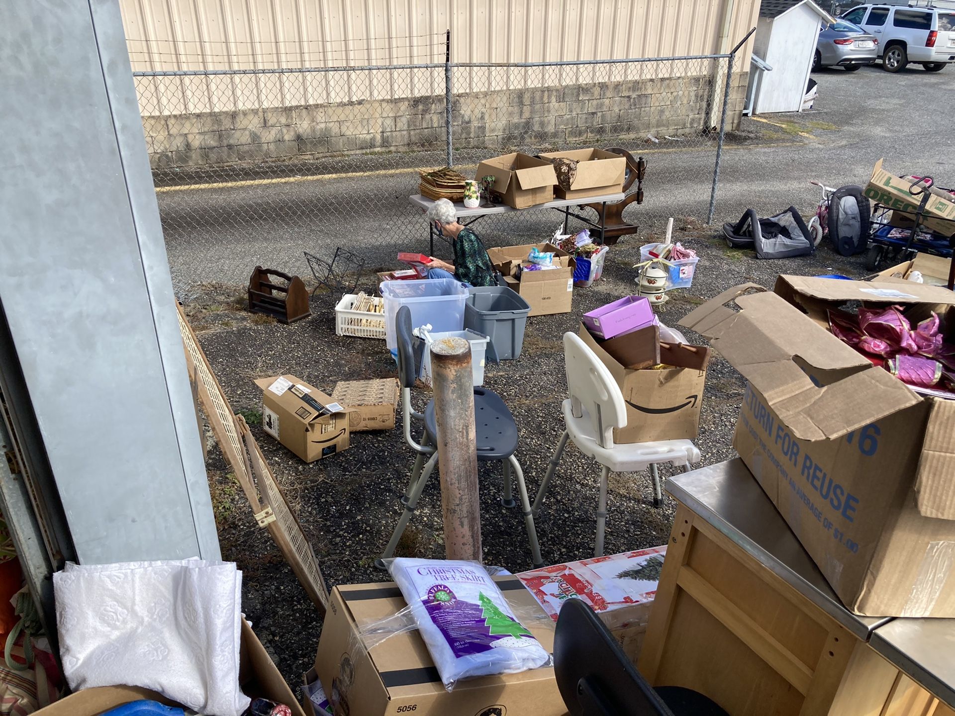 Halcyon thrift store new load today!! Open till 2. 600 E. Clay