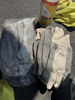 Gloves 