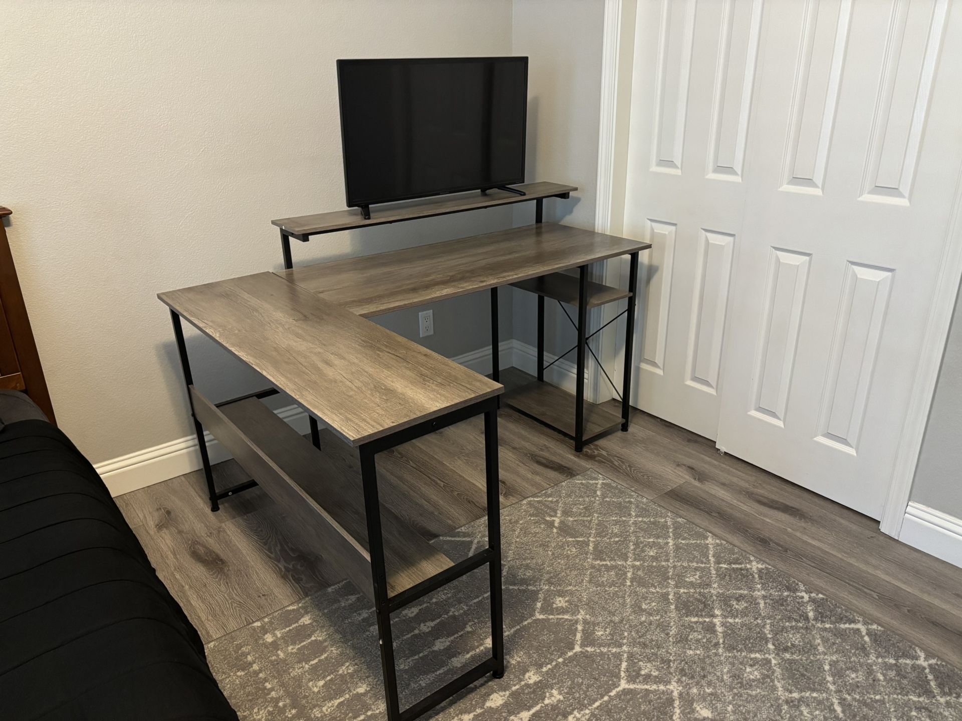 61" Reversible L Shaped Desk, Corner Computer Desk with Storage Shelves & Monitor Stand