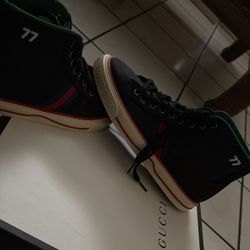 Gucci Shoes 