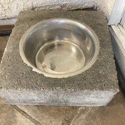 4 Concrete Stainless Steel Dog Bowls