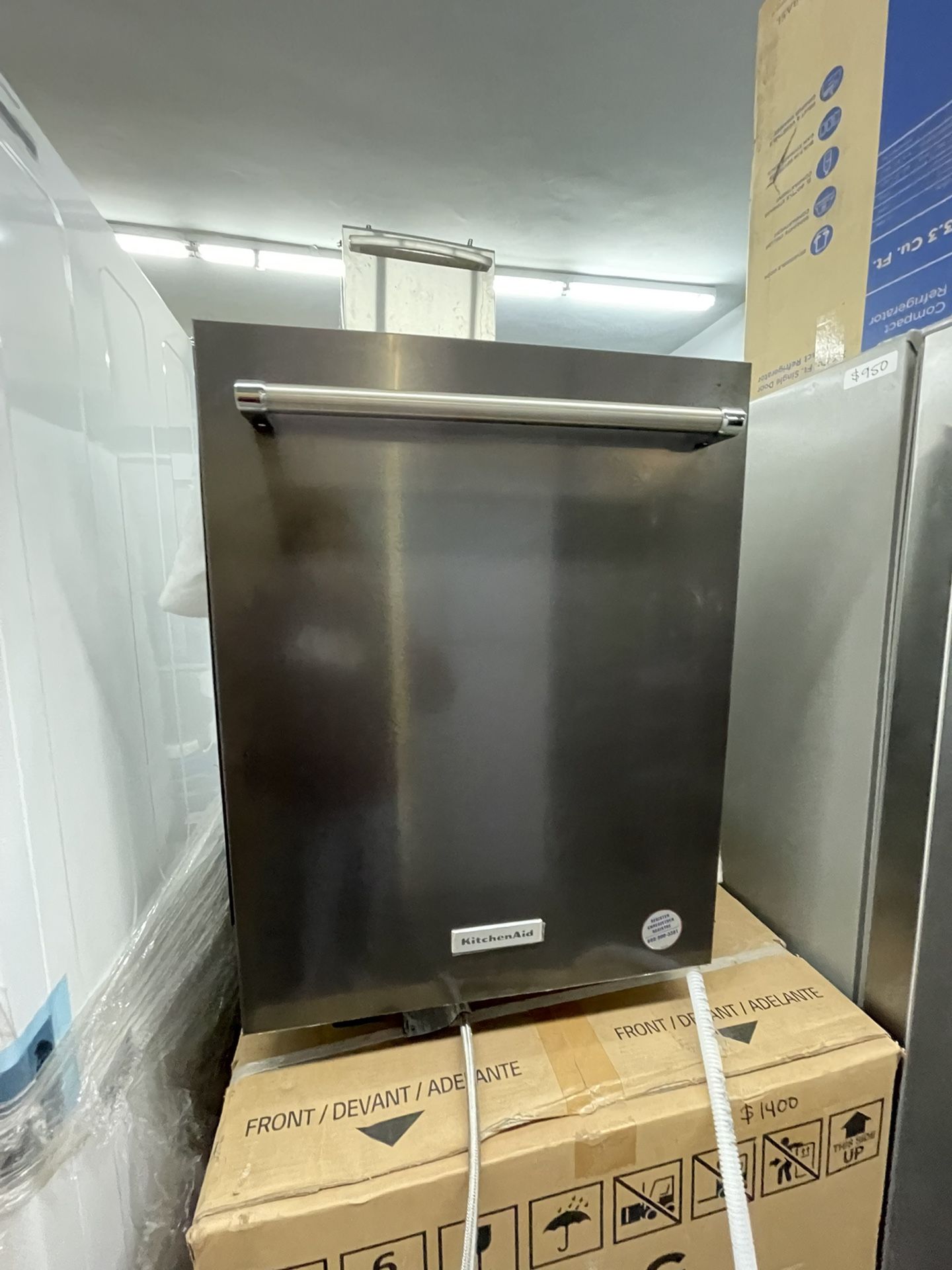 Kitchen Aid Dishwasher In Black Stainless New Open Box