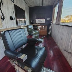 Studio: Tattoo//Barber//Therapy