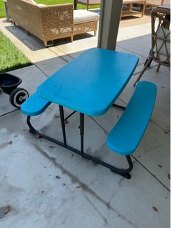 Foldable kids picnic table